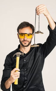 Foto do músico e diretor musical, Leonardo Gorosito